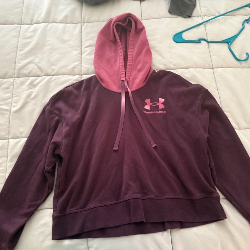 Under Armour Hoodie Women’s XL Loose Fit Cropped Purple & Pink Pullover